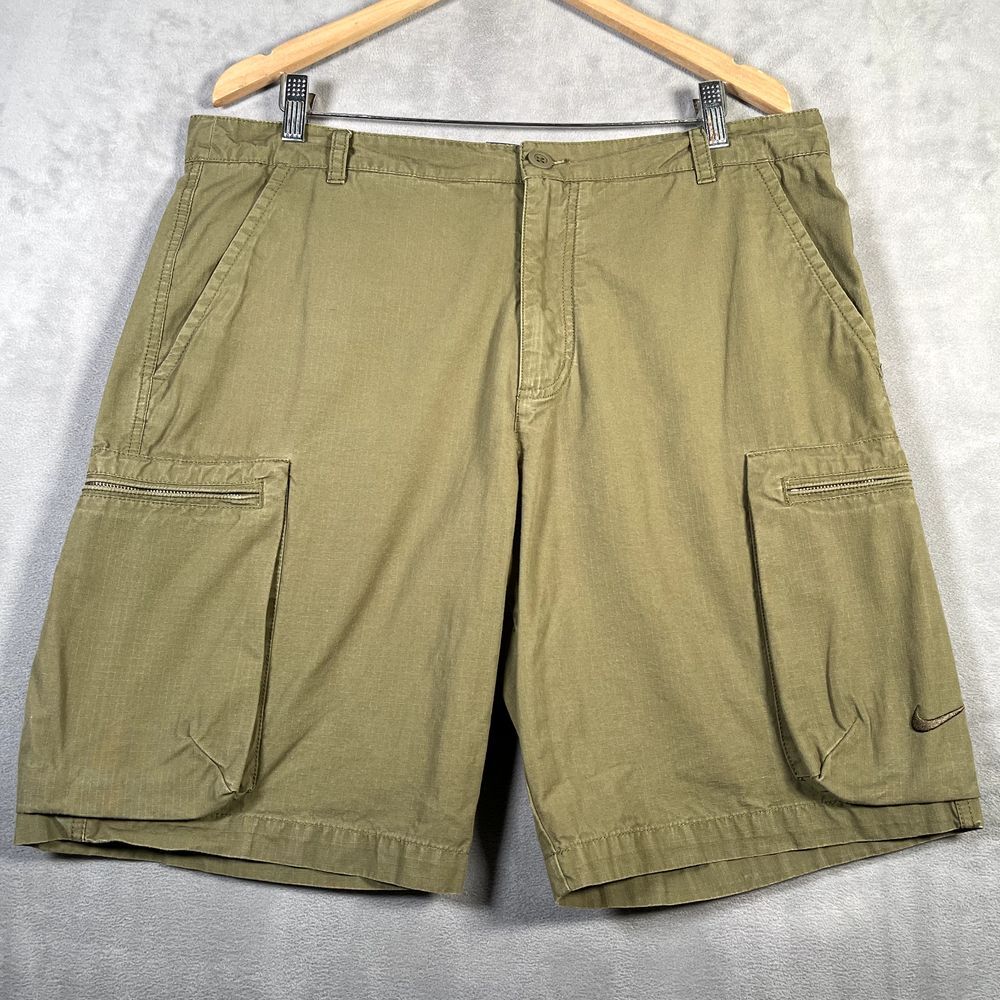 Nike Shorts Mens 36 Green Cargo Woven Ripstop‎ Outdoor 10" Inseam 613644-322
